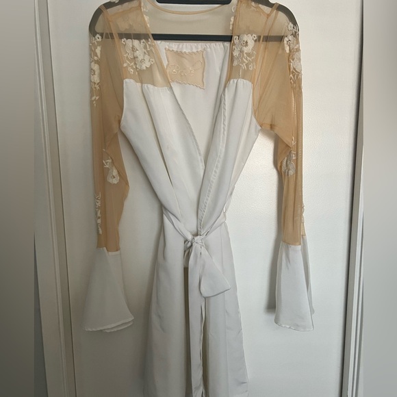 Robed With Love Hildy Robe - Picture 2 of 5